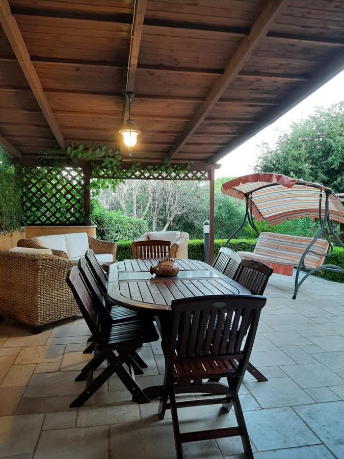Villetta A Pochi Passi Dal Mare Санта Чезареа Терме Екстериор снимка